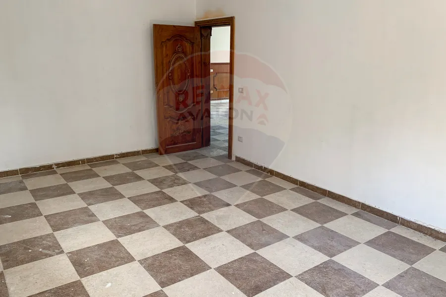Villa for sale 675 m King Mariout ( main Kafoury road - Loaa Shebl Abdel-Gawad st. )