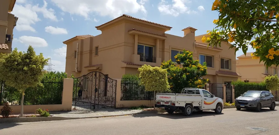 فيلا للإيجار370م كينج مريوط (كومباوند أليكس ويست - مطلات الجولف)