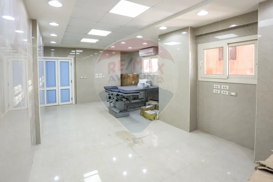 Administrative Unit Licensed for rent 360 m El Hadaya (steps from the El Hadaya tram)