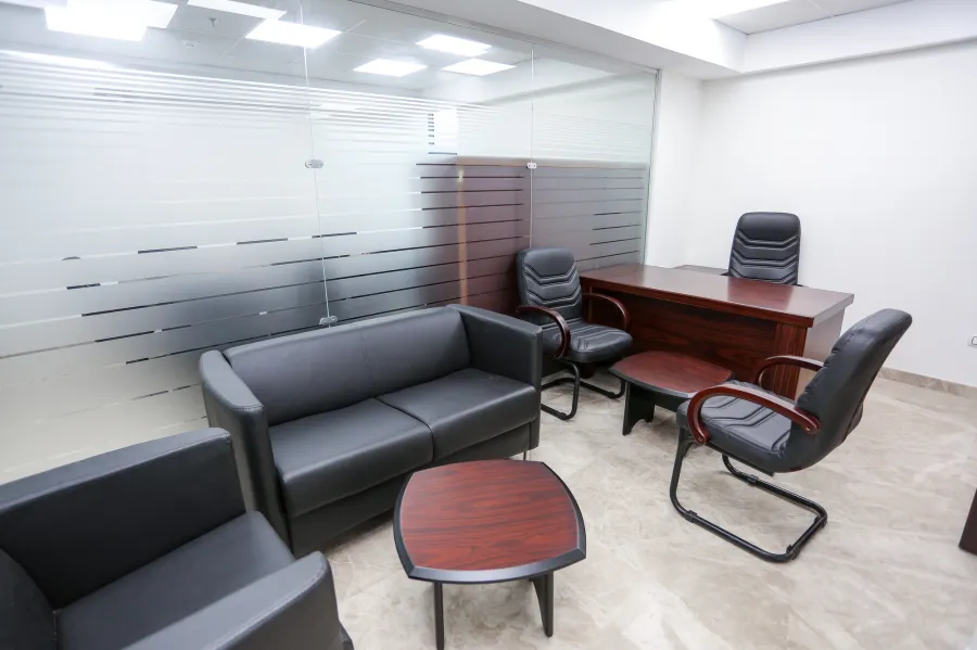 مقر اداري للبيع 172 م  سموحة ( فيو نادي سموحه  )