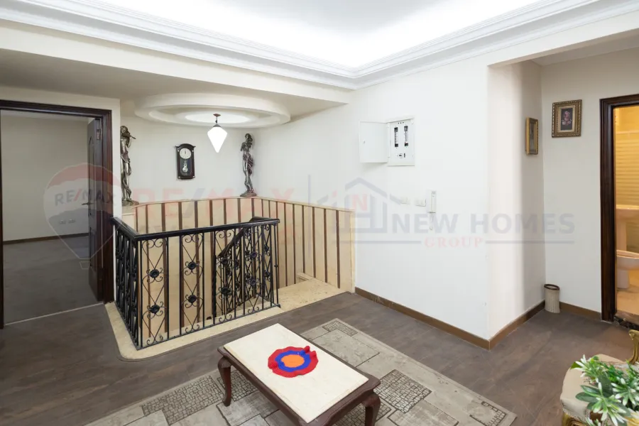Duplex apartment for sale 320 m Sporting (Ahmed Allam Street - steps from Abu Qir Street)