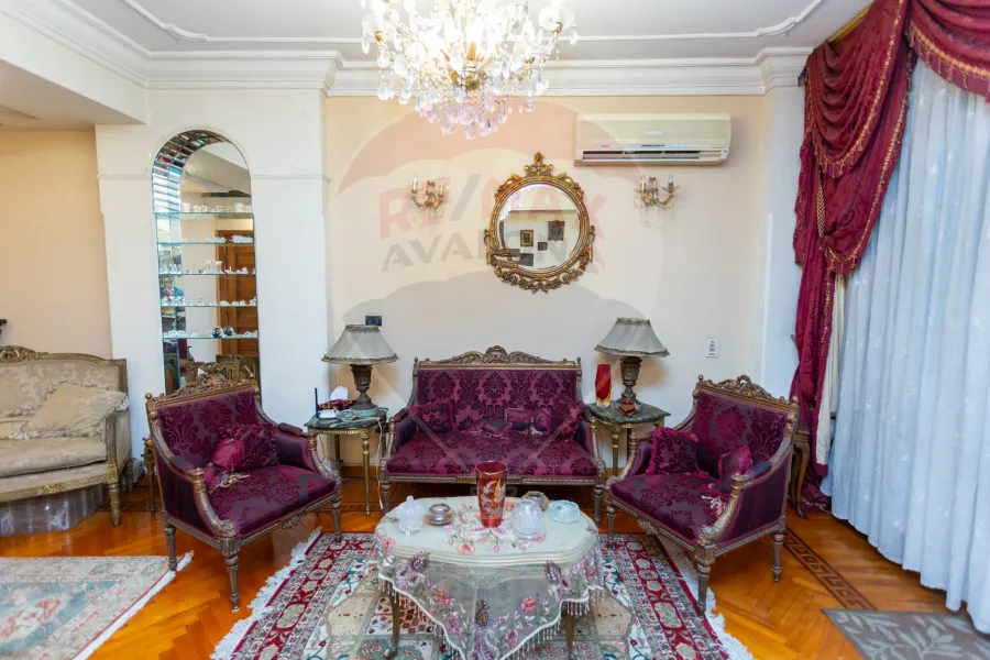 Penthouse apartment for sale 340 m Glim (Mostafa Fahmy St. - Steps from the sea)