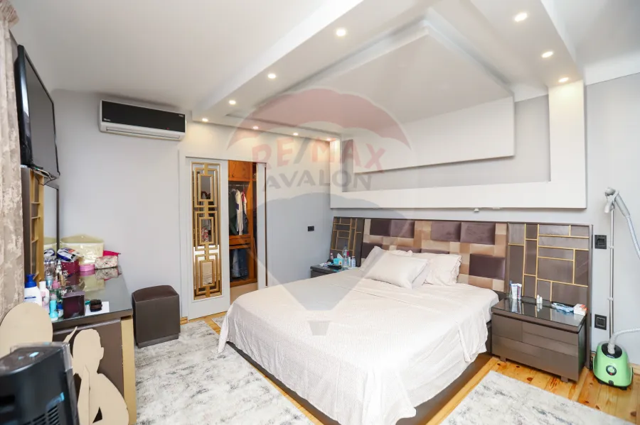 شقة دوبلكس للبيع 308 م سموحة (ش فوزى معاذ)