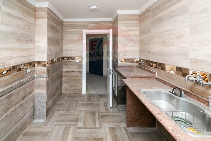 قة للبيع 223 م سموحة (انطونيادس سيتى)