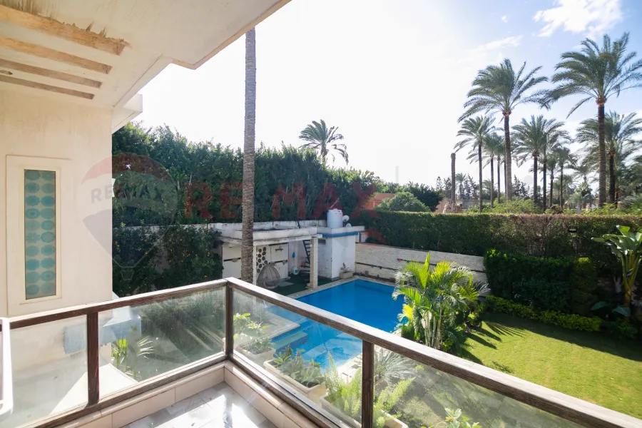 فيلا ستاند الون للبيع 1,100 م كينج مريوط ( خطوات من الهيلتون)