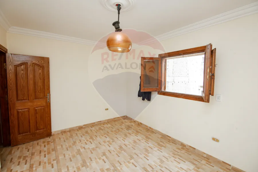 Apartment for sale 192 m Al Shatby (Steps from the sea)