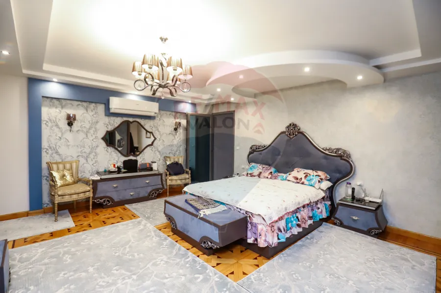 شقة للبيع 575م سموحة (ش فوزي معاذ الرئيسي)