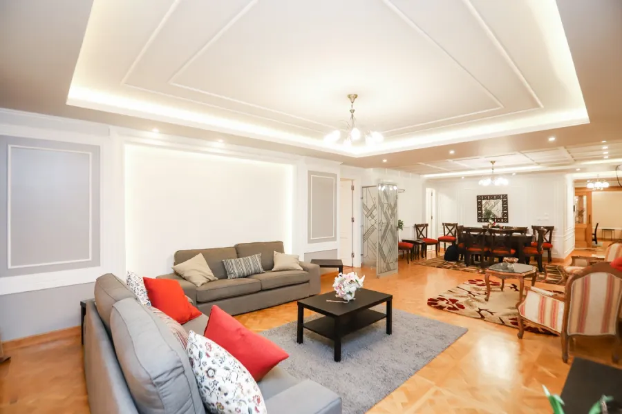 شقة للإيجار265م سموحة (ش بهاء الدين الغتوري)