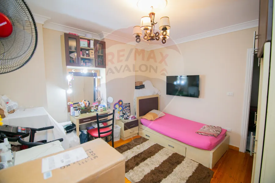 شقة للبيع 208 م رشدي (ش احمد شوقي)