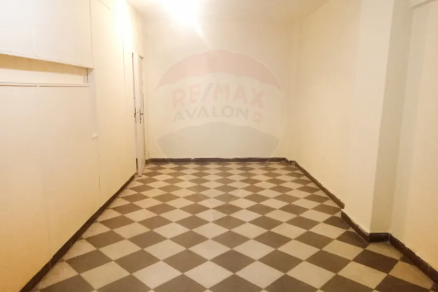 مقر ادارى  للإيجار  180م الابراهيمية ( متفرع من ش اللاجتيه )