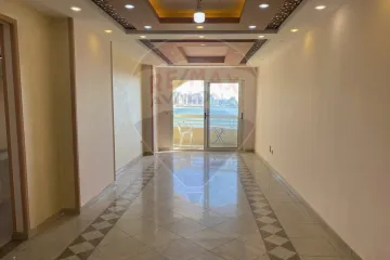 شقة للبيع 150 م ميامي (على البحر مباشرة)