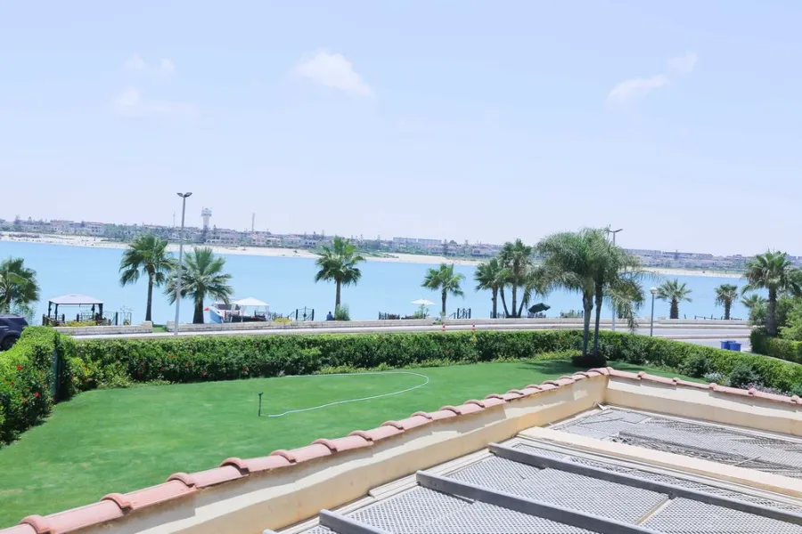 فيلا مستقلة فاخرة  2000م للبيع بلسان الوزراء