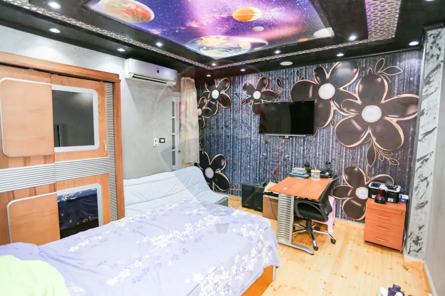 شقة للبيع 208 م لوران (احمد باشا ذو الفقار - خطوات من البحر)