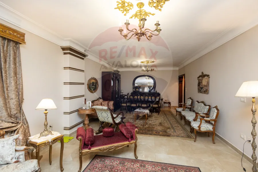 شقة للبيع 210 م سيدي بشر(تاني نمرة البحر)