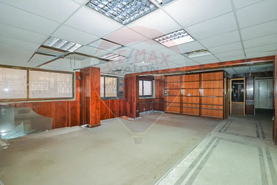 مقر إداري - تجاري للبيع 350 م سموحة (أمام مسجد حاتم)