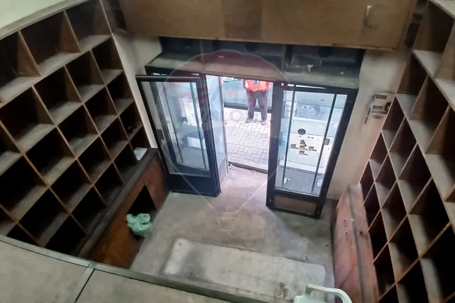 Shop 25 m + Up Floor 15 m for rent Sidi Gaber (Abou Qir St.)