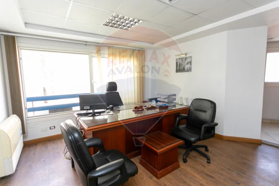 Administrative apartment for sale 179 m Zizenia (Abu Qir St)