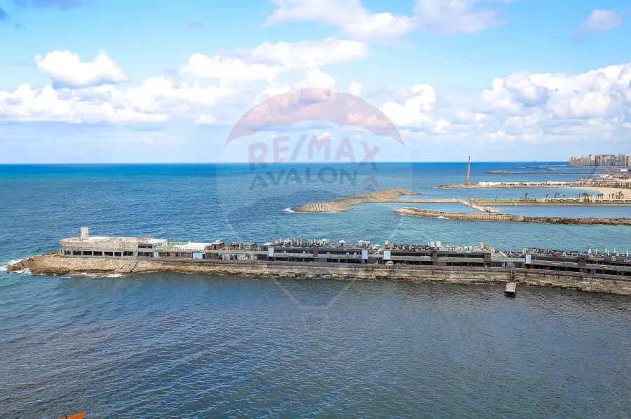Registered Apartment For Sale 105 m Gleem (Directly On The Sea)