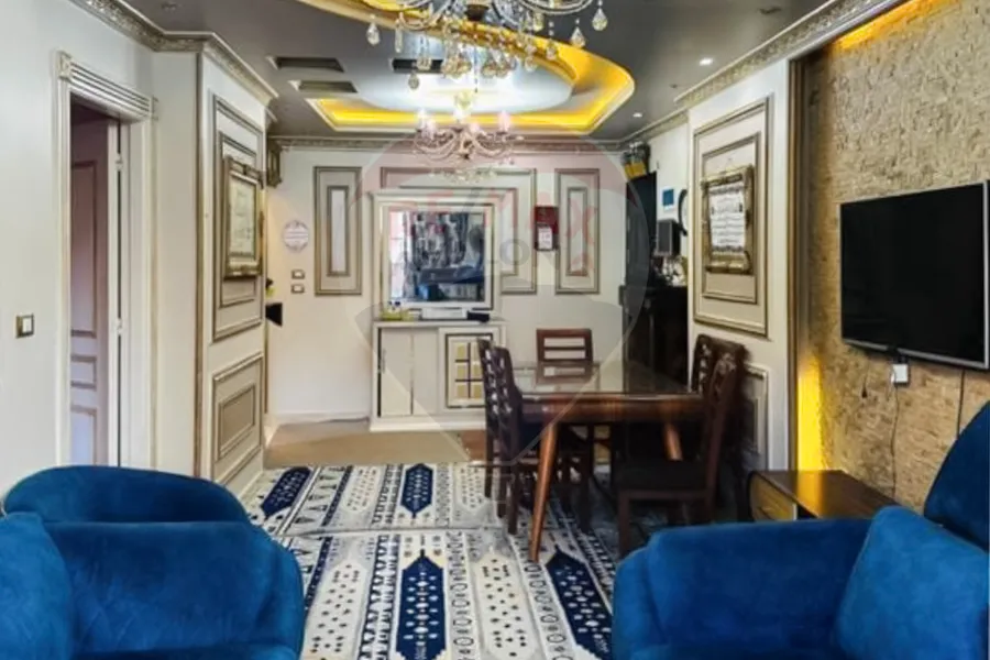 شقة للبيع  135م محرم بك (ش أحمد فايد)