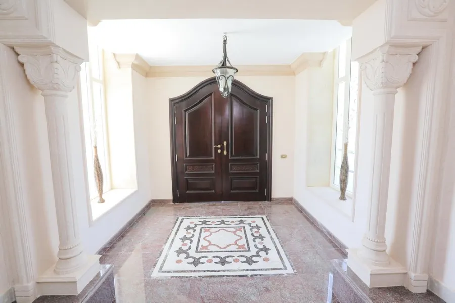 فيلا مستقلة فاخرة  2000م للبيع بلسان الوزراء