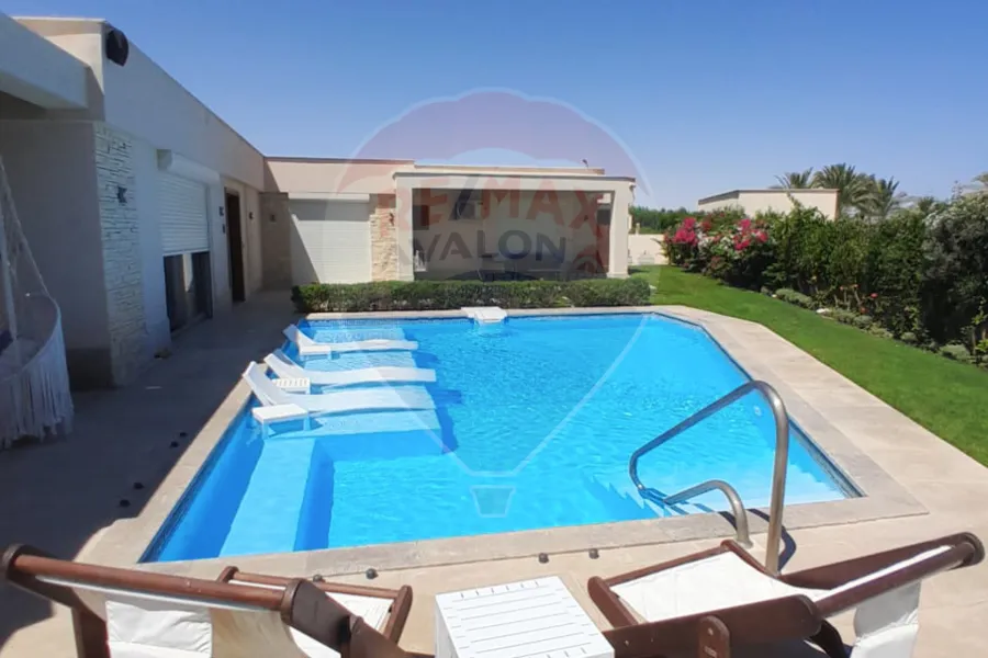 فيلا ستاند الون للبيع (العبد - سيدي حنيش) 938 م