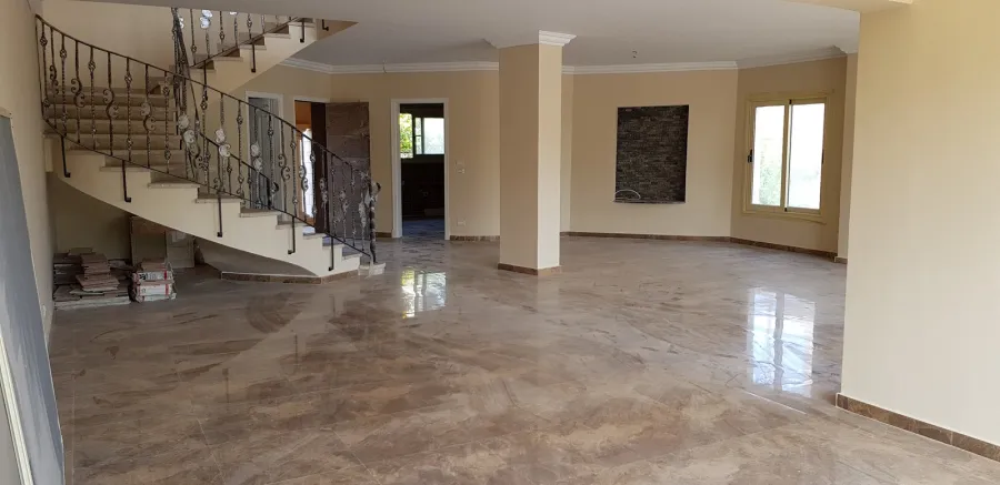 فيلا للإيجار370م كينج مريوط (كومباوند أليكس ويست - مطلات الجولف)