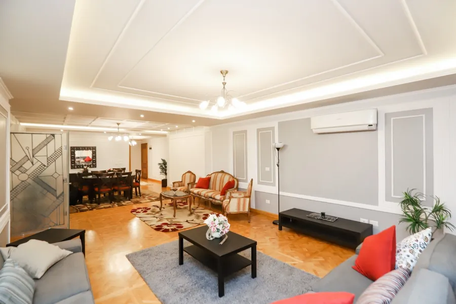 شقة للإيجار265م سموحة (ش بهاء الدين الغتوري)