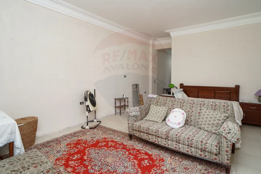 فيلا للبيع 4,200 م (فدان) كينج مريوط (بالقرب من واحة خطاب)