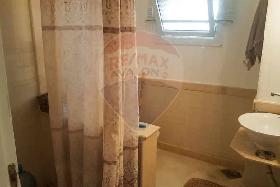 Chalet + garden for sale on the coast (Marina Gardens Village) 155 m