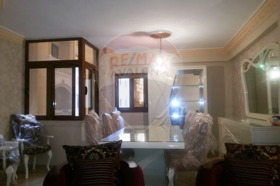 شقة للبيع 110 م بولكلي (ش لافيزون)