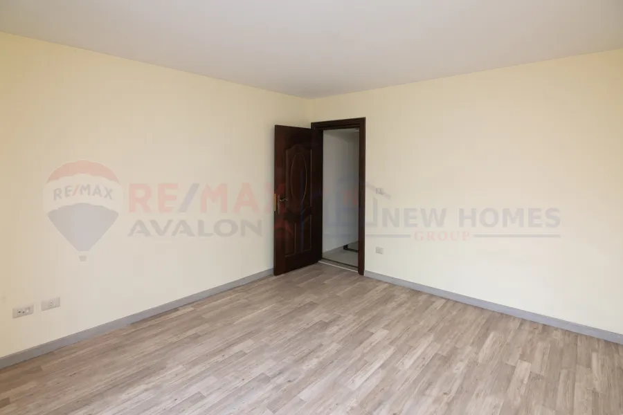 شقة للبيع 193 م لوران (برج انتركونتيننتال فورت)