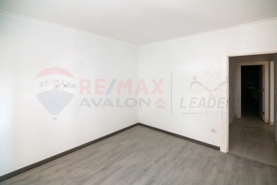 شقه للبيع 139 م سموحه (جراند فيو)