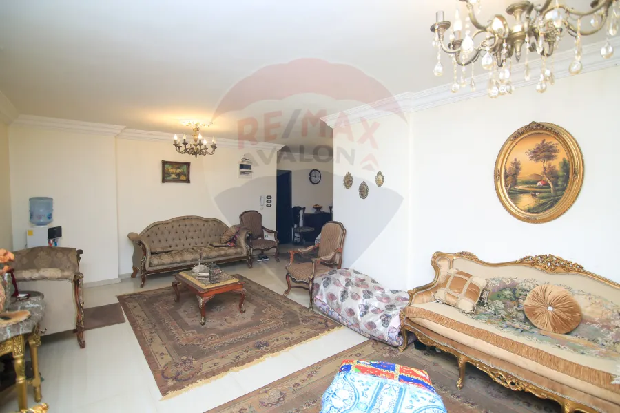 Apartment for sale 210 m Gleem (branching from the sea)