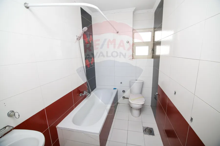 Apartment for rent 200 m Louran (Sarhank St.)