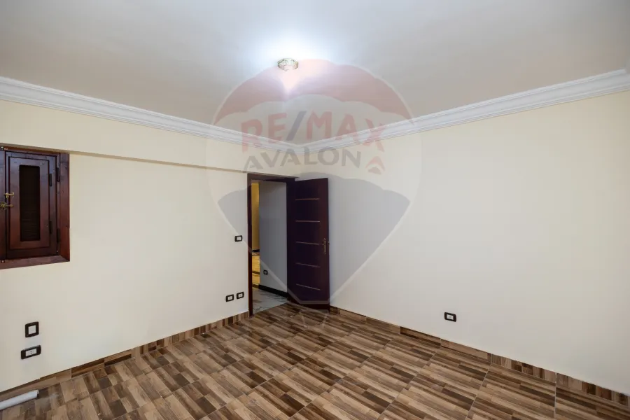 شقه للبيع 145 م سيدي بشر (خطوات من ش جمال عبدالناصر و ش العيسوي)