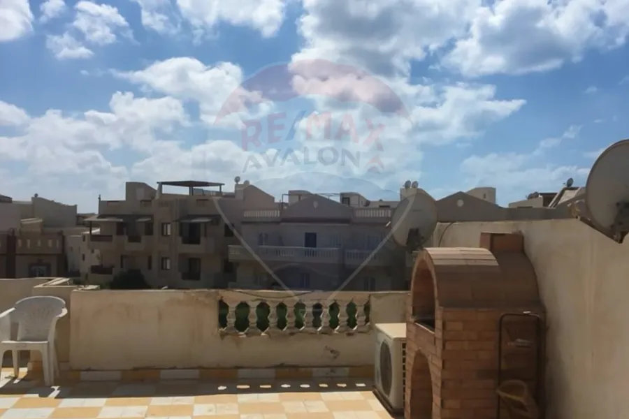 شاليه للبيع (جامعة الدول) 130م + 130م روف