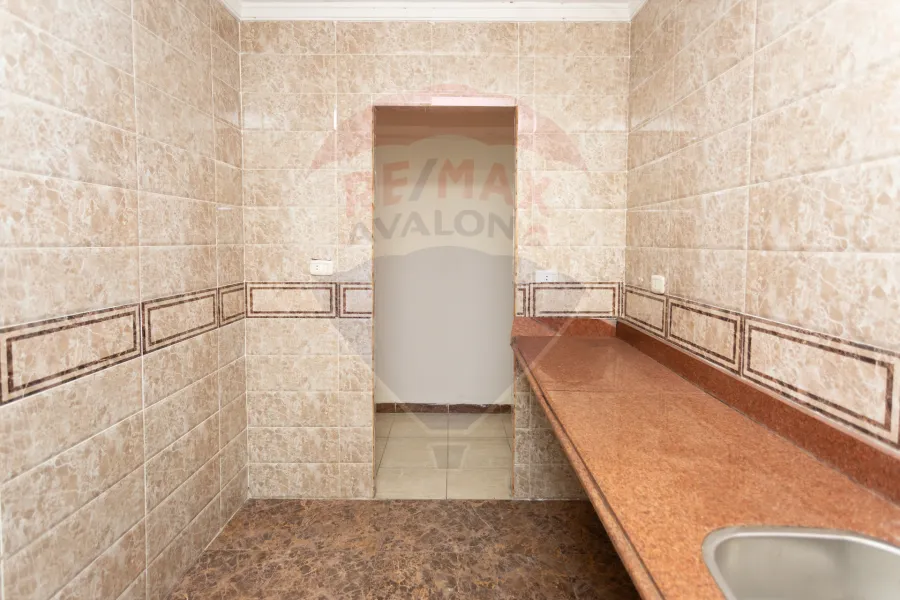 شقة للبيع 135 م كيلوباترا (ثالث نمره بحر)