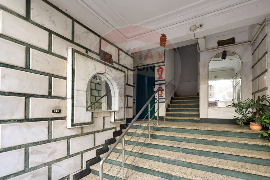 Apartment for sale 125 m Ibrahimiyya (Second number from the sea)