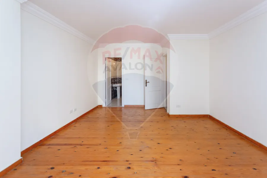 Apartment For Sale 205 m Louran (Sarhang St.)