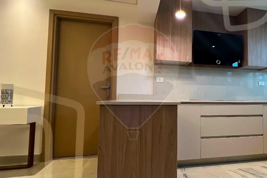 شقة للبيع 94 م سموحة (سكاي لاين)