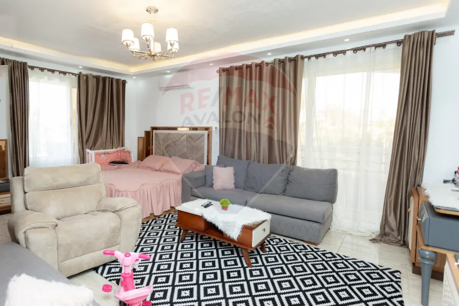 Villa for sale 1,000 m Al-King Mariout (New king St.) - 12,000,000 EGP