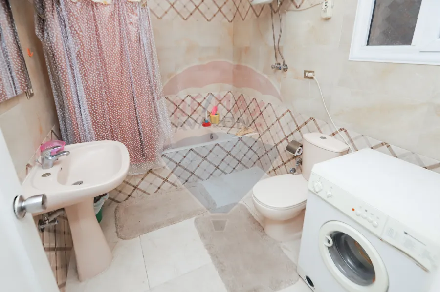 Apartment For Sale 240 m Smouha ( Front Of Smouha Club )