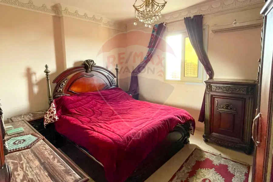 شقة للبيع 120 م محرم بك (على الترام)