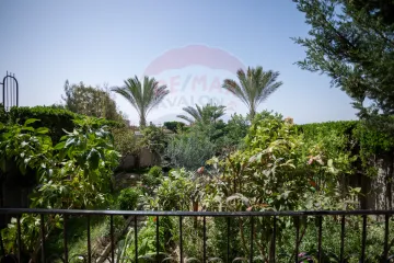 Villa for sale 470 m King mariout (behind Hilton King's Ranch Hotel)