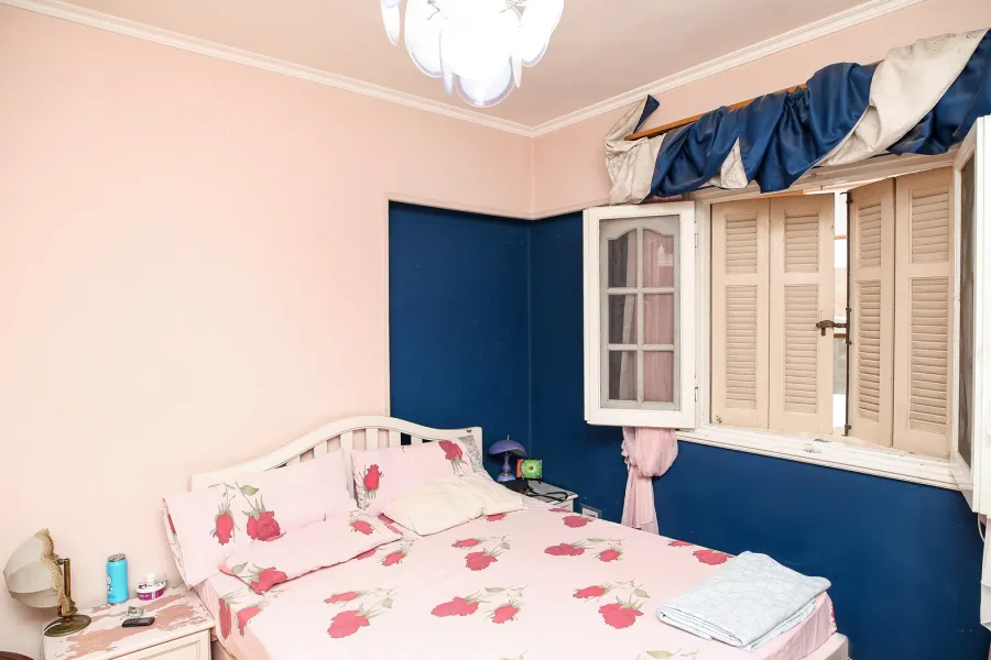 شقة فاخرة للبيع 215م سموحة (خطوات من نادى سموحة)