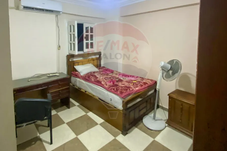 شقة للايجار المفروش 100 م كامب شيزار (متفرع من ش المكتبات)