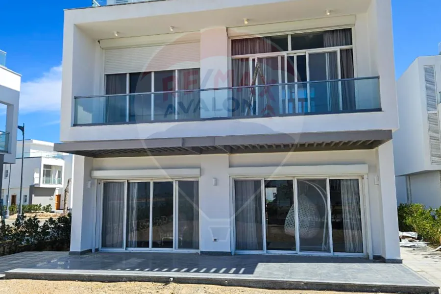 فيلا ستاندالوان للبيع (مزارين - العلمين) 720 م