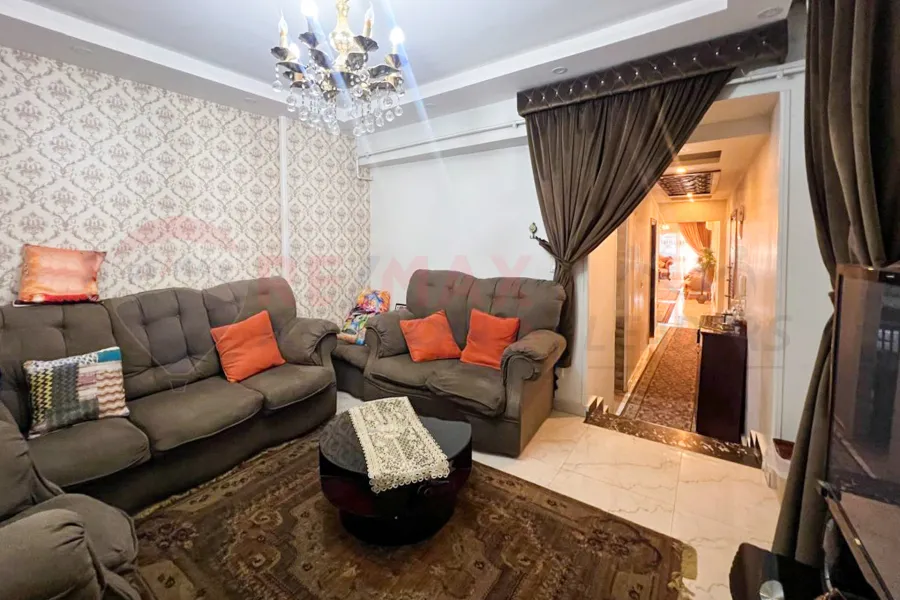 Apartment for sale 200 m Smouha (Branched from Fawzi Moaz St)