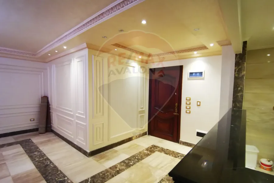 شقة للبيع 150 م سموحة (كومباوند القضاة)