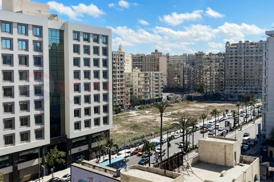 شقة للايجار 186 م سموحة (ش فوزي معاذ)